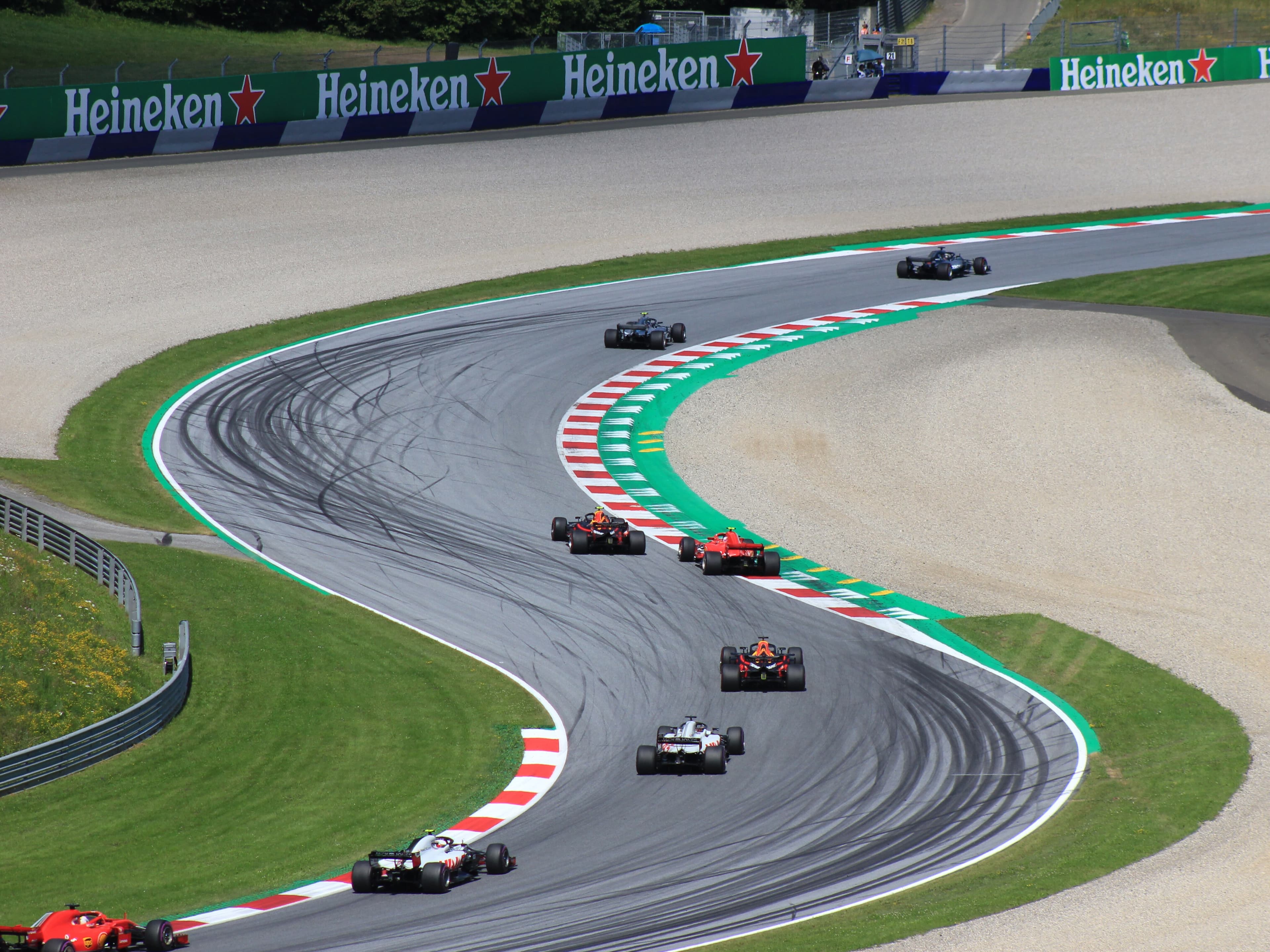 F1 Optimal Lap Sequence Identification Using SOMs and Apriori